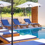 Lägenhetshotell Golden Sun Agios Christoforos (Lefkada)