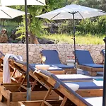 Golden Sun Lägenhetshotell Agios Christoforos (Lefkada)