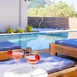 Lägenhetshotell Golden Sun Agios Christoforos (Lefkada)