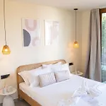 Golden Sun Lägenhetshotell Agios Christoforos (Lefkada)