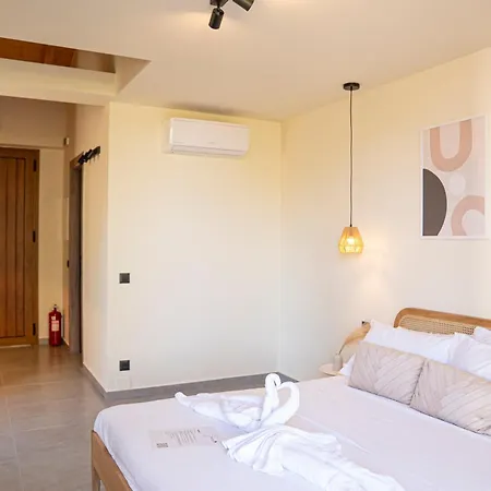 아파트호텔 Golden Sun Agios Christoforos (Lefkada)